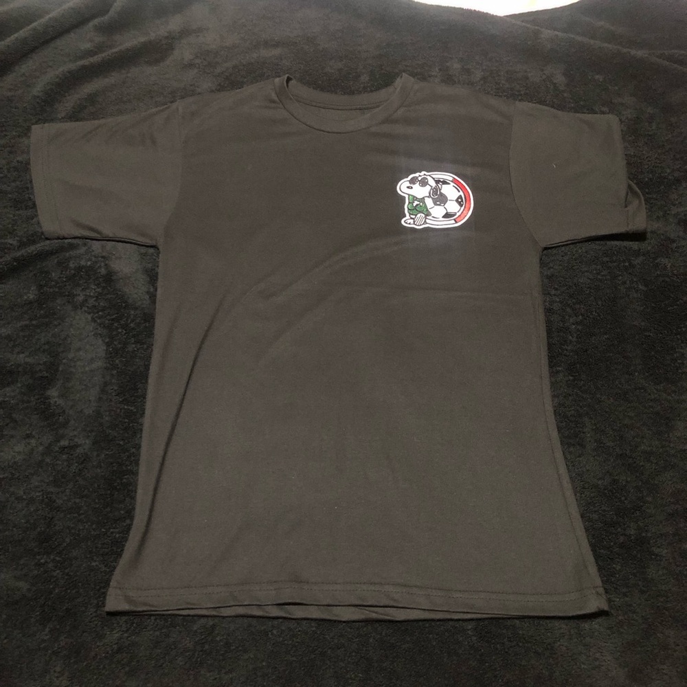 Snoopy Peanuts Mexico T-Shirt, Size Medium, Red/Black, Lightweight, Relaxed Fit
